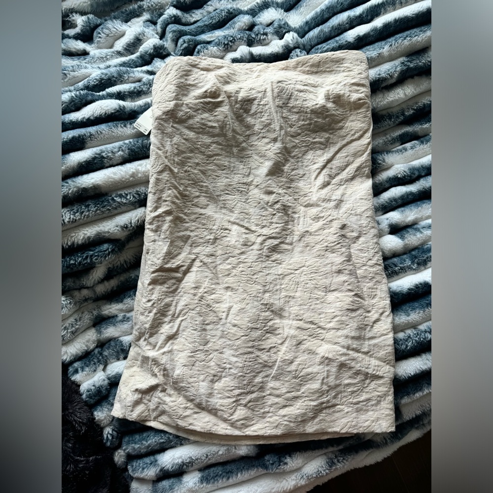 Textured Shift Mini Dress - Picture 5 of 11